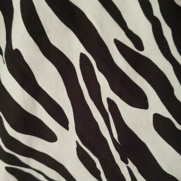 Lane Bryant, 18 - Picture 3 of 3